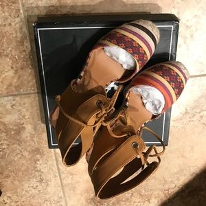 Qupid ankle strap sandals